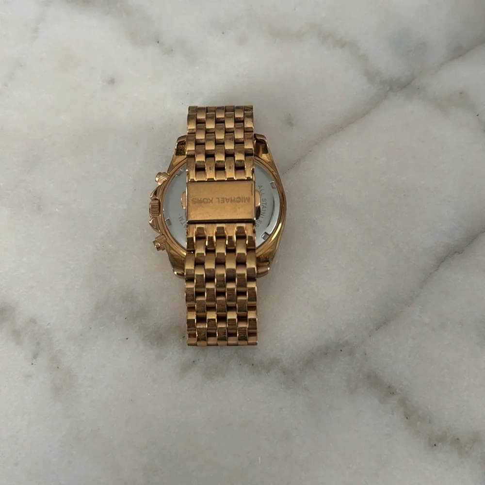 Michael Kors rose gold watch - Picture 3 of 7
